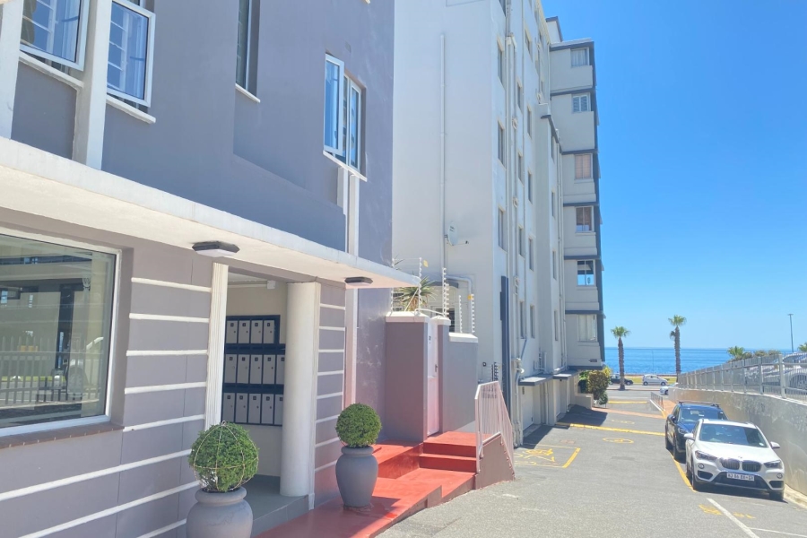 To Let 2 Bedroom Property for Rent in Three Anchor Bay Western Cape